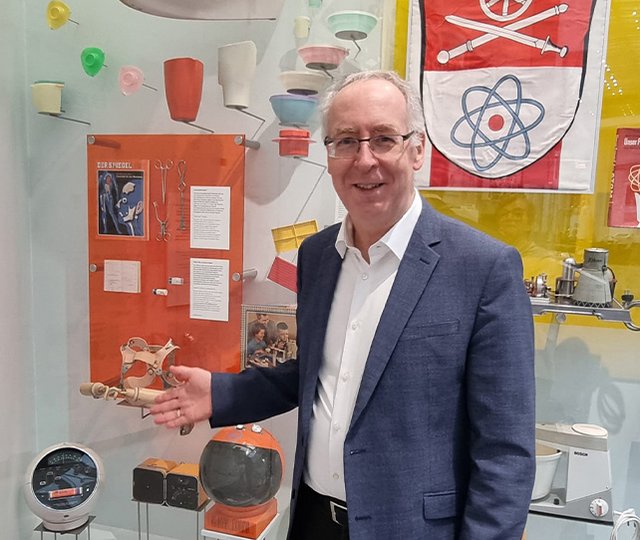 Dieses Bild zeigt Dr. Manfred Wichmann