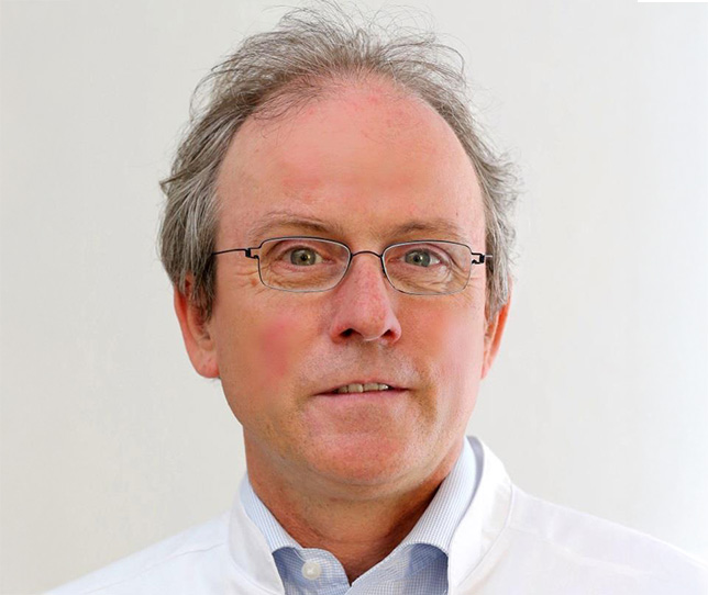 Das Bild zeigt Prof. Dr. Martin