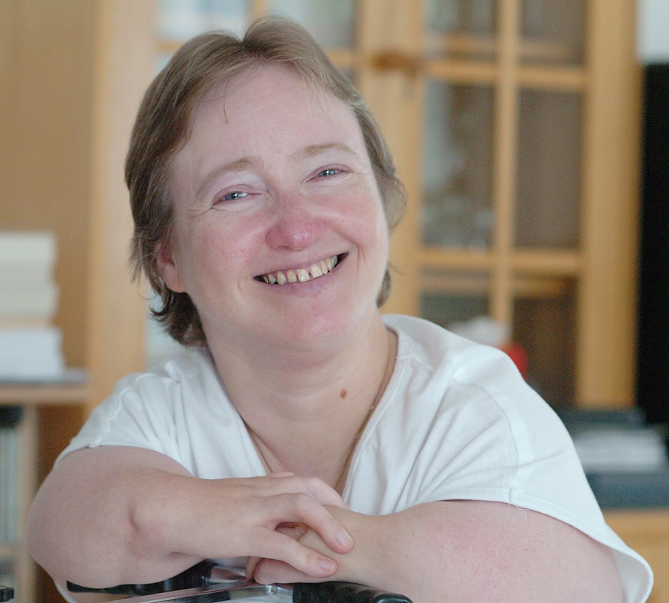 Das Foto zeigt Stefanie Ritzmann lächelnd